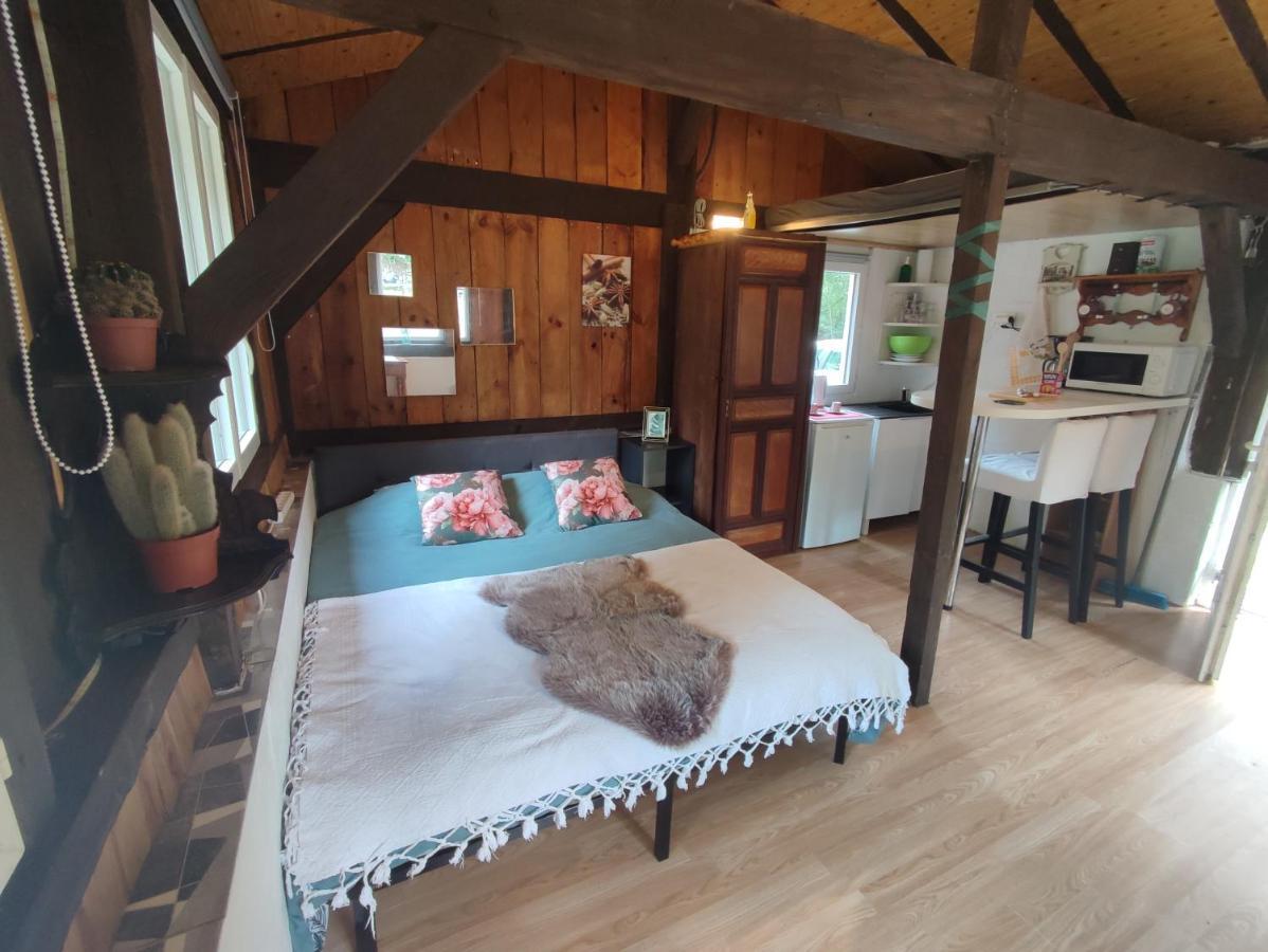 La Baraque Des Artistes Villa Laharie Kültér fotó